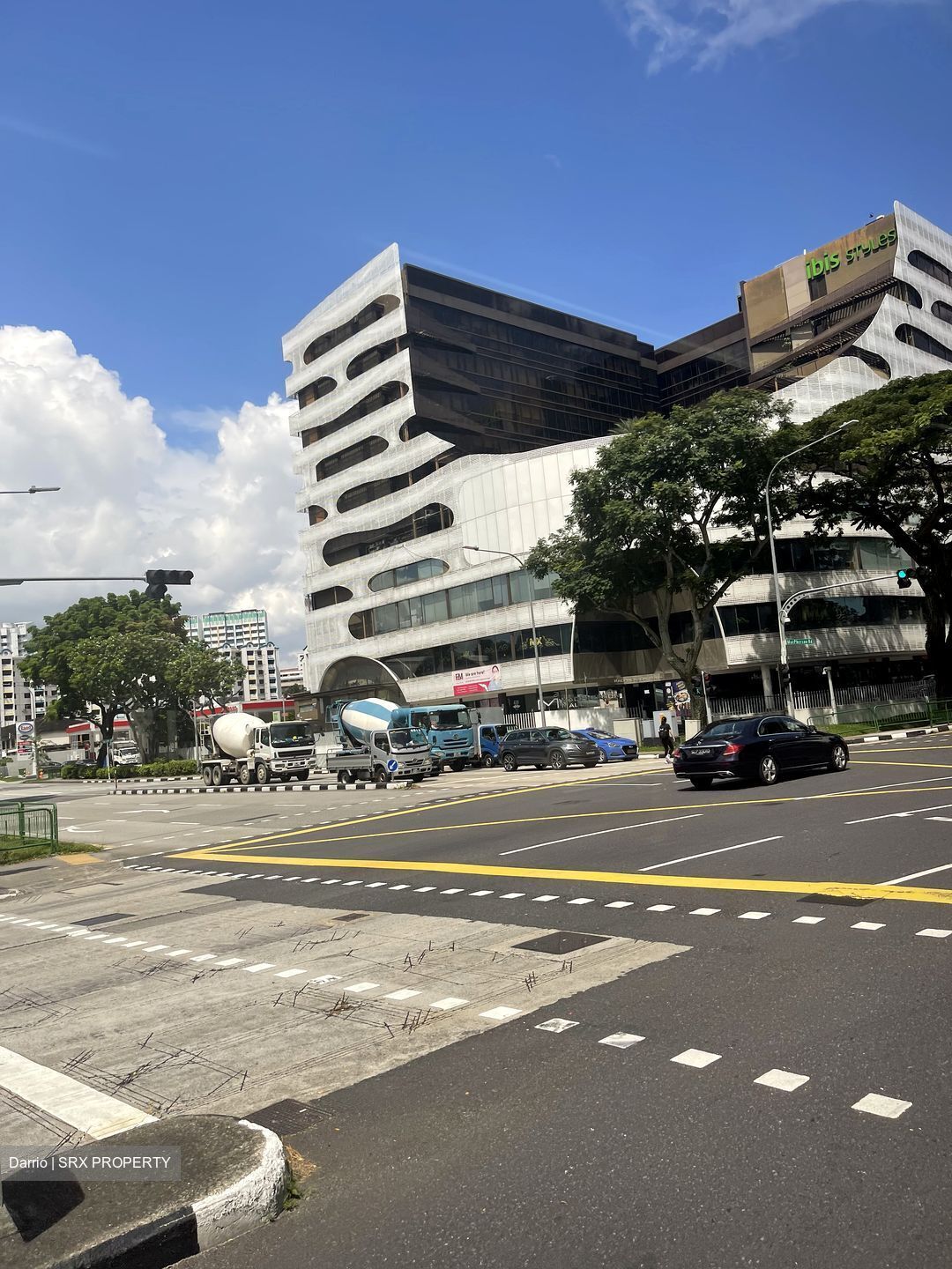 Macpherson Mall (D13), Retail #404831081